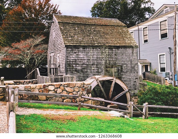 The\
Dexter Grist Mill (the oldest mill on Cape Cod) exterior located in\
New England Sandwich, Massachusetts, United\
States.