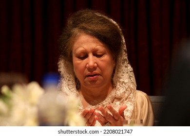 Dhaka, Bangladesh - July 05, 2014: BNP Chairperson Begum Khaleda Zia Prays Before Iftar In Holy Ramadan In Dhaka, Bangladesh.