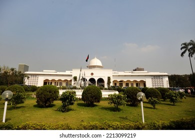 Dhaka, Bangladesh - March 21, 2013: The Bangabhaban Is The Official Residence And Principal Workplace Of The President Of Bangladesh At Dilkusha Avenue In Dhaka, Bangladesh.