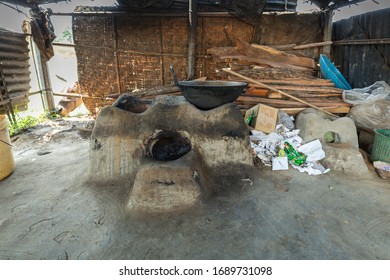 DHAKA, BANGLADESH - MARCH 30, 2020: A Primitive Local Kitchen Where The People Can Do Some Basic Cooking And Preparing Food, With A Wood Burn Oven 