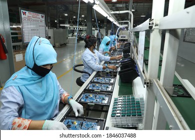 283 Led tv screen manufacture machine Images, Stock Photos & Vectors ...