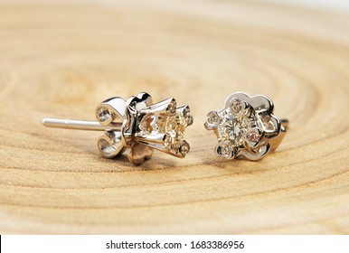 The Diamond Earrings For Wedding Aniversary