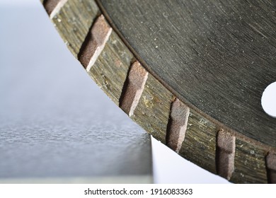 Diamond Grinding Wheel With A Tile 