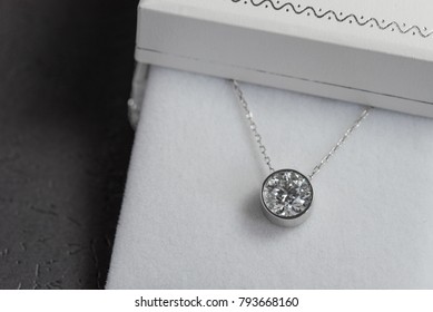 Diamond Pendant White Gold