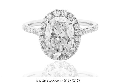 Diamond ring in gold, wedding jewelry  anillo de diamante en oro , joyeria de boda - Shutterstock ID 548771419