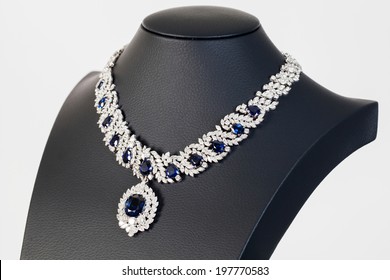 16,246 Blue diamond necklace Images, Stock Photos & Vectors | Shutterstock