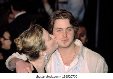 Diandra Douglas And Son Cameron Douglas At Premiere Of IT RUNS IN THE FAMILY, NY 4/13/2003