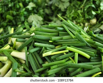 Diced Scallions Are Used In Soup, Noodle And Seafood Dishes, As Well As Sandwiches, Curries Or As Part Of A Stir Fry.