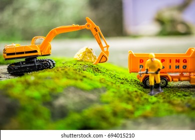 diecast construction toys