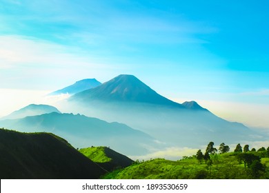 Gambar pemandangan gunung