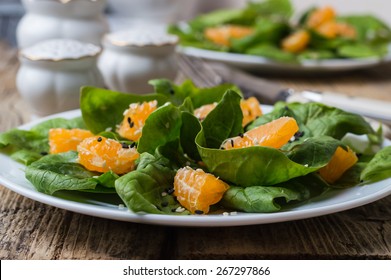 Dietary Spinach Salad And Mandarin Oranges With Lemon Dressing A