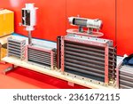 Difference type heat exchanger for remove heat from object or machine such as thin plate and tube in industrial