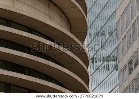 Differences in architecture  in London