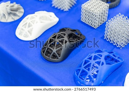 different computer mouse printed on 3D printer