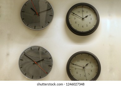different design of wall watch