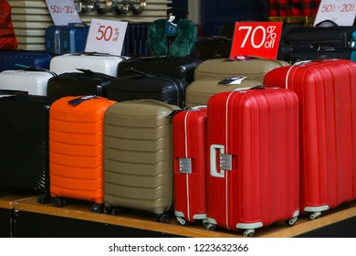 stores that sell suitcases