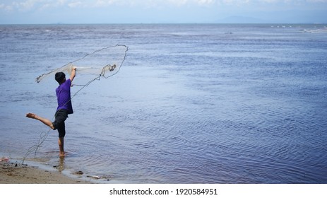 Different Pose Of How To Cast A Casting Net