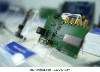 different types of microprocessors, chips, integrated CPU, and various small components 