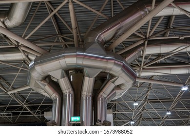 Difficult construction of pipes of ventilation system.