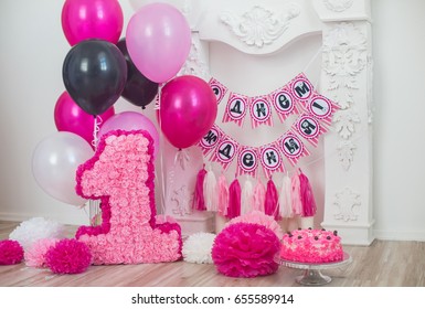 Digit for the first year, cake