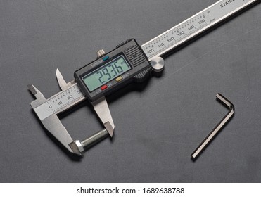 Digital caliper ruler and bolt