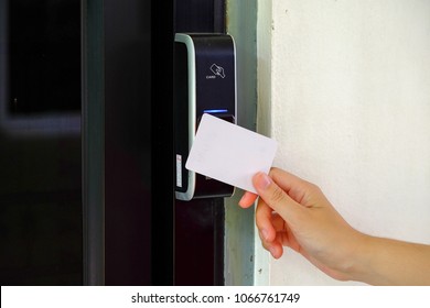 Digital Door Lock With Keycard Access