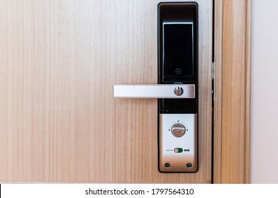 Digital Door Lock, Modern Security For House Home Apartment Condominium And Resident.  RFID Syetem Key Card And Keypad Lock.