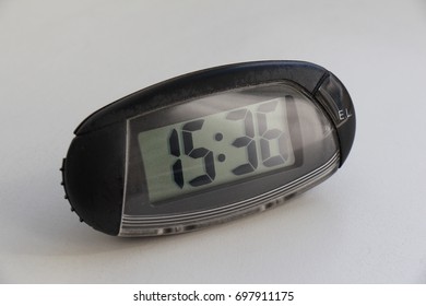 Digital electronic clock