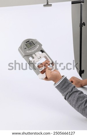 Digital Hand Dynamometer Grip Strength Meter