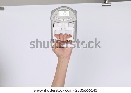 Digital Hand Dynamometer Grip Strength Meter