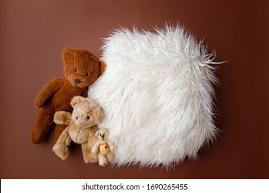 Digital newborn background for baby girls and boys. Brown colors, fur and teddy bears