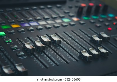 The digital studio mixer