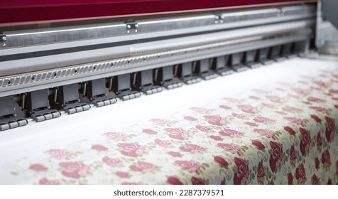 Digital Textile Printing Machine. Large Format Dye Sublimation Textile Fabric Heat Transfer Printer