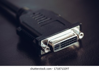 Dvi не вставляется в видеокарту