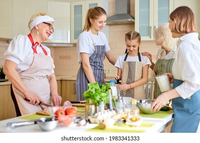 4 Senior with familt Images, Stock Photos & Vectors | Shutterstock