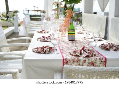 Dining Room Decoration For A Simple Beachfront Wedding Bright White Color Concept Konsep