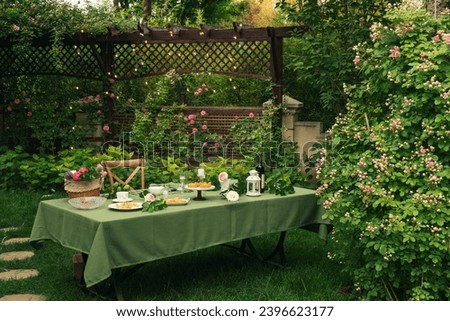 Dining table flower bed rose rugosa rose china rose