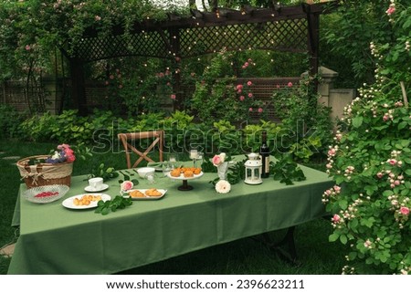 Dining table flower bed rose rugosa rose china rose