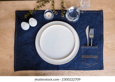 dinner plate setting top view