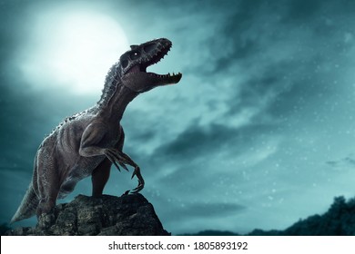 Динозавр, тираннозавр Рекс в джунглях