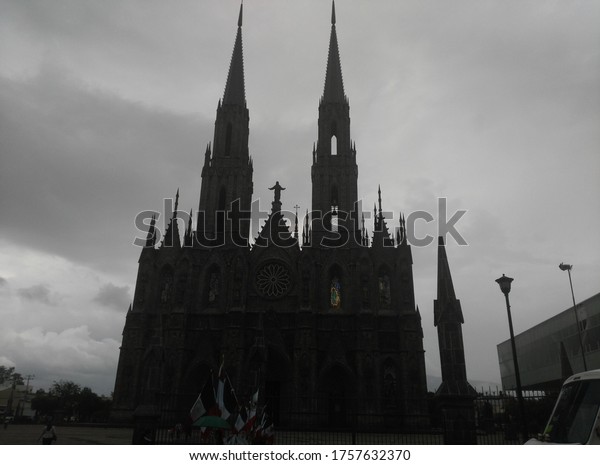 Le Sanctuaire Diocesain De Notre Dame De Photo De Stock Modifiable