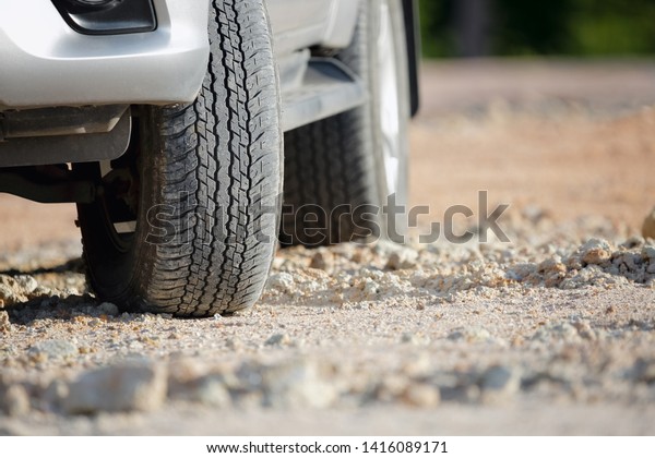 Dirt road tire on dirt\
track