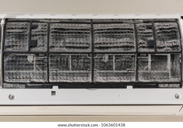 Dirty air filter  of air\
conditioner