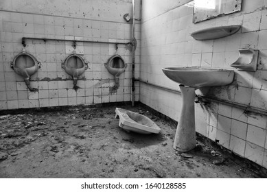 1,425 Old Dirty Urinal Images, Stock Photos & Vectors | Shutterstock