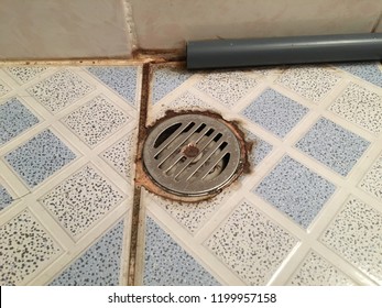 Dirty Drain In Bathroom