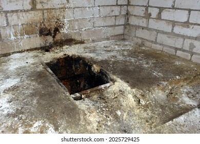 Dirty Public Toilet Old Type Floor Stock Photo 2025729425 | Shutterstock