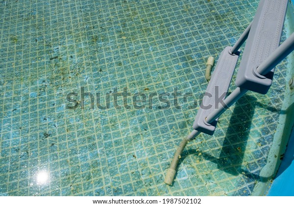 dirt bottom of pool