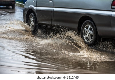 4,511 Tire water splash Images, Stock Photos & Vectors | Shutterstock