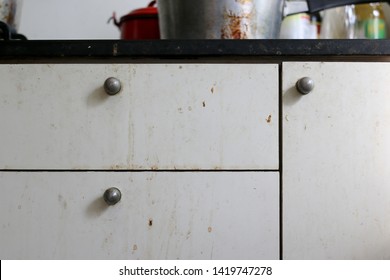 Dirty White Kitchen Cabinet Lid