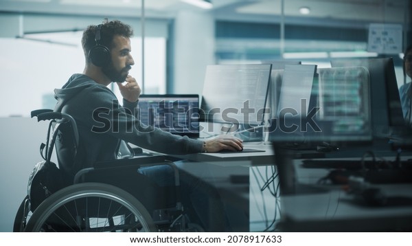 Disabilityfriendly Office Brilliant Programmer Disability Wheelchair ...